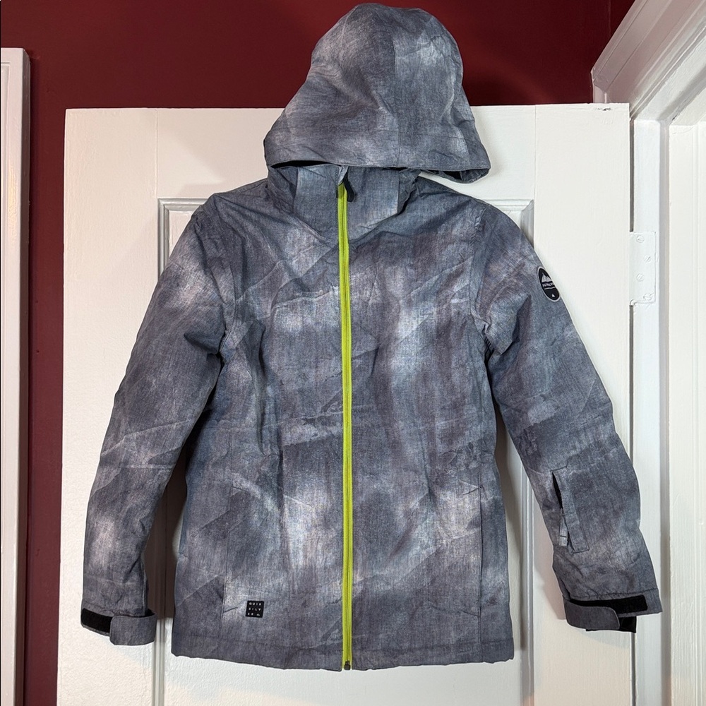 Like New! Quiksilver Youth Snowboarding Jacket